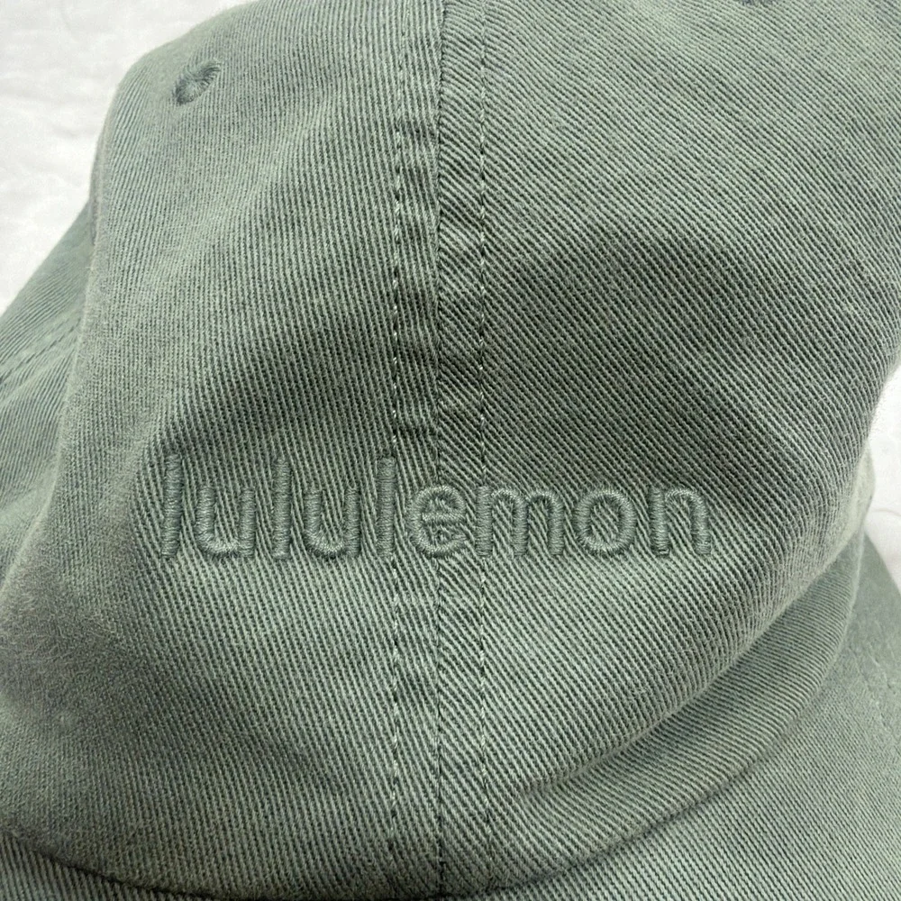 Lululemon Classic Ball Cap Strap Back Women's L / XL Rare Eucalyptus Color!! New